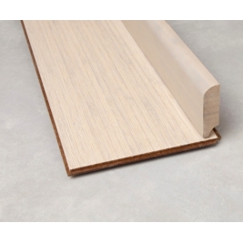 Plinthe massive vernie - vertical blanchi 2000x50x15 mm - Moulures