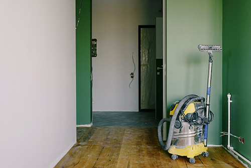 Bien poncer le parquet pendant une rénovation